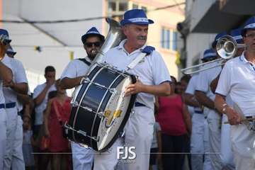 Lomo Magullo abraza la vida con la escultura homenaje a la Traída del Agua/Francisco Javier Santana y TA.